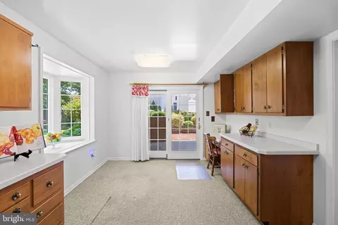 Kitchen - 6703 Red Jacket Rd, Springfield, VA 22152 photo 2 of 3