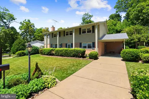 Exterior - 6703 Red Jacket Rd, Springfield, VA 22152 photo 2 of 9
