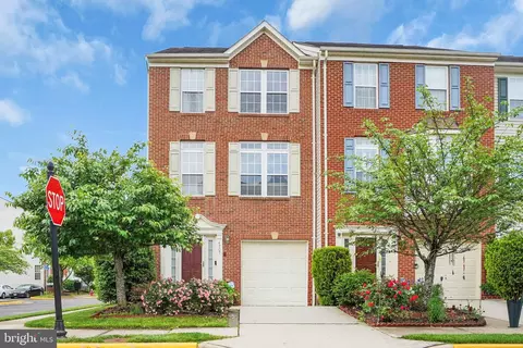 4707 Lauriefrost Ct, Alexandria, VA 22309