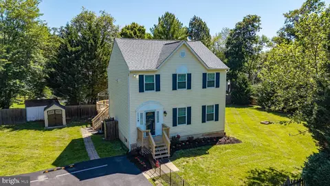 15218 Sovereign Pl, Chantilly, VA 20151