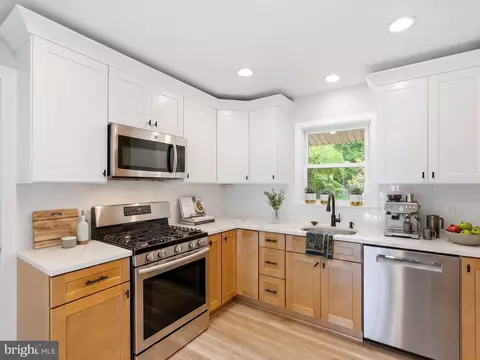 Kitchen - 8416 Danford Ct, Springfield, VA 22152 photo 1 of 4