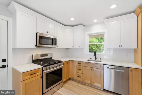 Kitchen - 8416 Danford Ct, Springfield, VA 22152 photo 3 of 4