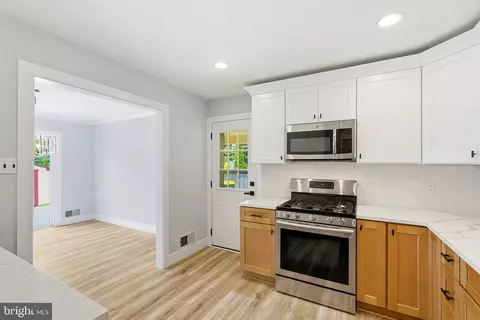 Entry Way - 8416 Danford Ct, Springfield, VA 22152 photo 2 of 3