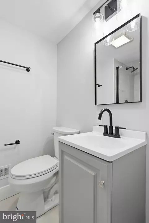 Bath - 8416 Danford Ct, Springfield, VA 22152 photo 6 of 6