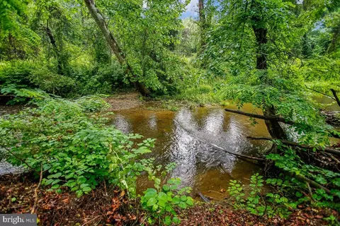 View/Area - 6220 Hardy Dr, Mclean, VA 22101 photo 1 of 1