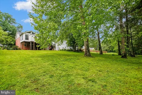 Exterior - 6220 Hardy Dr, Mclean, VA 22101 photo 3 of 5