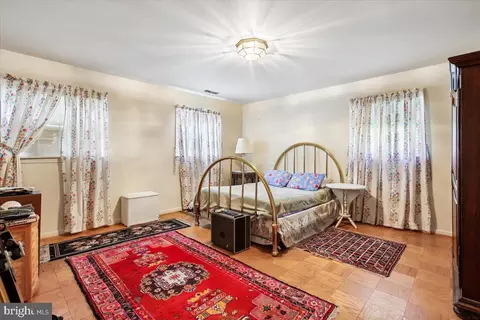 Bedroom - 6220 Hardy Dr, Mclean, VA 22101 photo 3 of 4