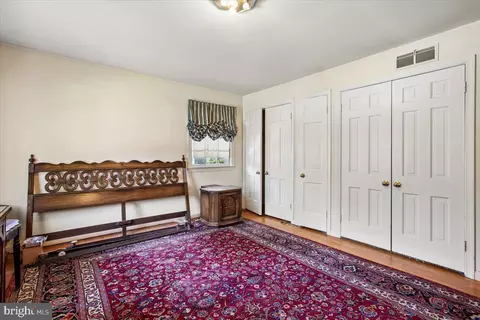 Bedroom - 6220 Hardy Dr, Mclean, VA 22101 photo 2 of 4