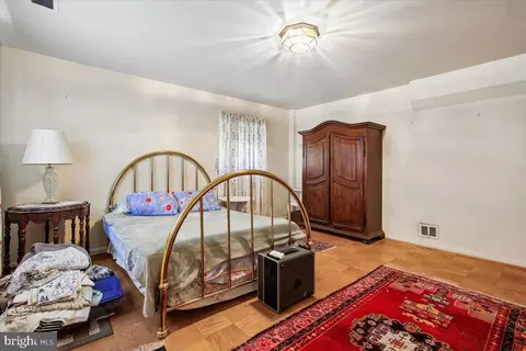 Bedroom - 6220 Hardy Dr, Mclean, VA 22101 photo 4 of 4