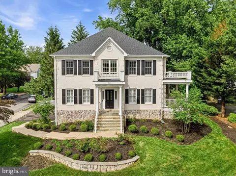 700 Park St SE, Vienna, VA 22180