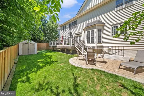 Exterior - 7705 Ridgepark Ct, Springfield, VA 22153 photo 11 of 16