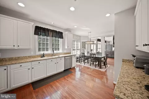 Kitchen - 7705 Ridgepark Ct, Springfield, VA 22153 photo 1 of 6