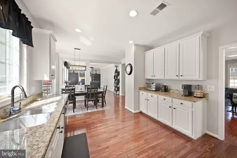 Kitchen - 7705 Ridgepark Ct, Springfield, VA 22153 photo 2 of 6