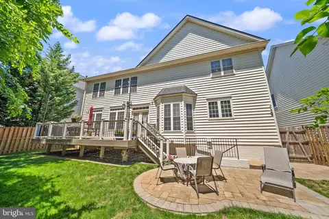 Exterior - 7705 Ridgepark Ct, Springfield, VA 22153 photo 10 of 16