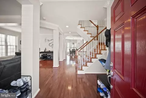 Entry Way - 7705 Ridgepark Ct, Springfield, VA 22153 photo 1 of 11