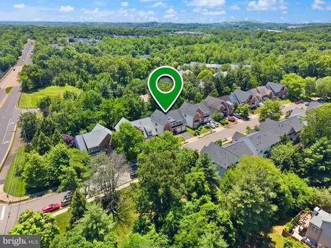 View/Area - 7705 Ridgepark Ct, Springfield, VA 22153 photo 2 of 2