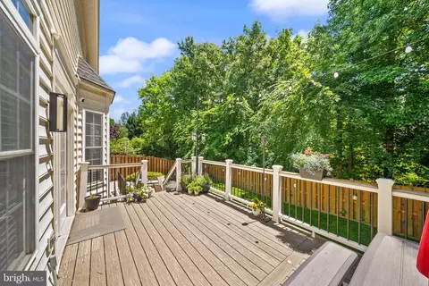 Exterior - 7705 Ridgepark Ct, Springfield, VA 22153 photo 5 of 16