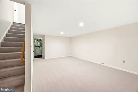 Living - 7928 Gambrill Ct, Springfield, VA 22153 photo 3 of 3