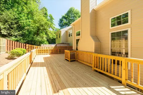 Exterior - 7928 Gambrill Ct, Springfield, VA 22153 photo 5 of 13