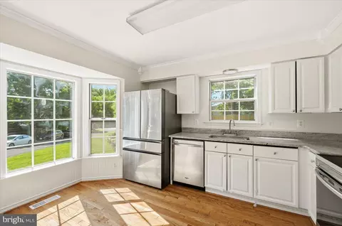 Kitchen - 7928 Gambrill Ct, Springfield, VA 22153 photo 1 of 3