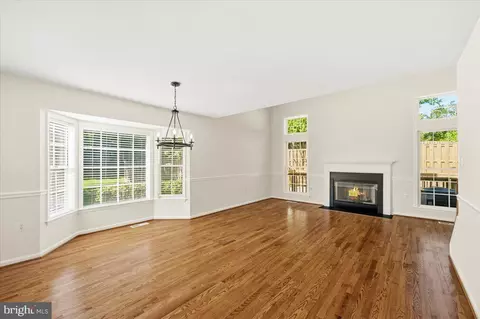 Living - 7928 Gambrill Ct, Springfield, VA 22153 photo 1 of 3