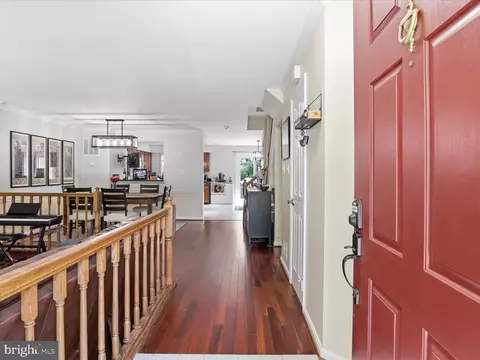 Entry Way - 8892 Eagle Rock Ln, Springfield, VA 22153 photo 1 of 3