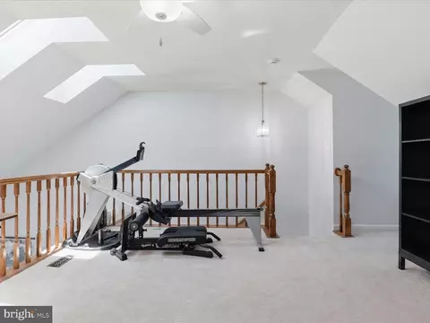 Entry Way - 8892 Eagle Rock Ln, Springfield, VA 22153 photo 3 of 3