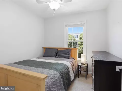 Bedroom - 8892 Eagle Rock Ln, Springfield, VA 22153 photo 5 of 5