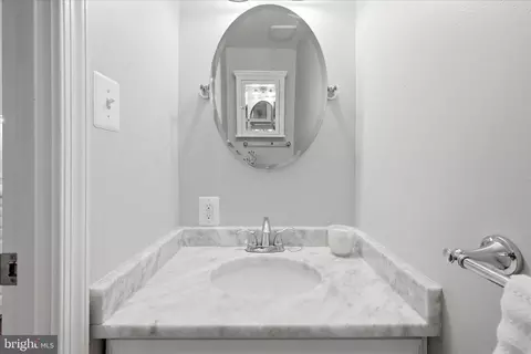 Bath - 5446 Lighthouse Ln, Burke, VA 22015 photo 1 of 4