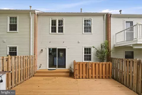 Exterior - 5446 Lighthouse Ln, Burke, VA 22015 photo 4 of 4