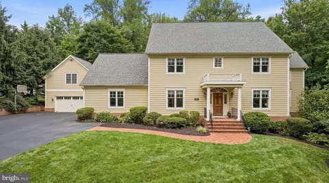 2608 Hunter Mill Rd, Oakton, VA 22124