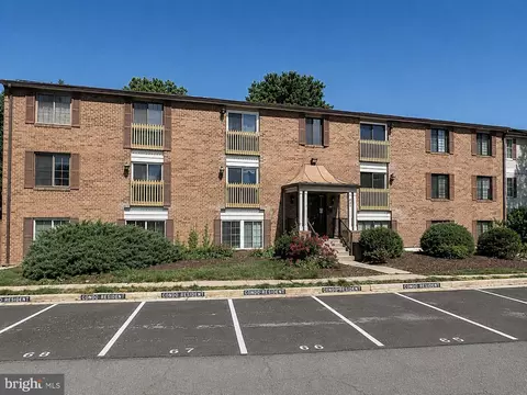 8382 Brockham Dr UNIT F, Alexandria, VA 22309