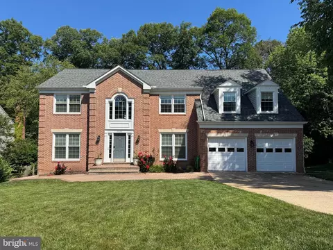 6836 Compton Heights Cir, Clifton, VA 20124