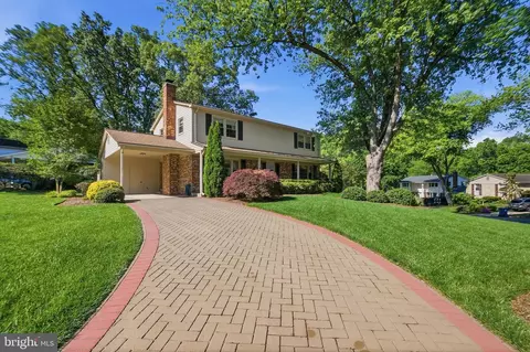 9385 Saddlemount Ct, Springfield, VA 22153