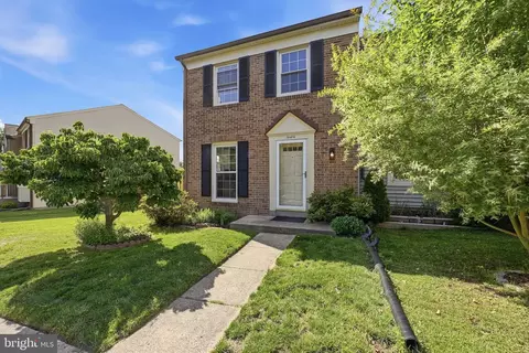 14414 Four Chimney Dr, Centreville, VA 20120