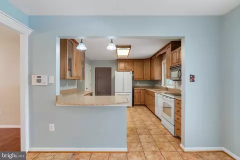 Kitchen - 4084 Braxton Rd, Chantilly, VA 20151 photo 2 of 4
