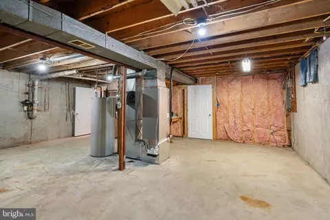 Other - 4084 Braxton Rd, Chantilly, VA 20151 photo 16 of 17