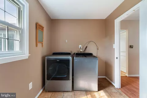 Other - 4084 Braxton Rd, Chantilly, VA 20151 photo 4 of 17