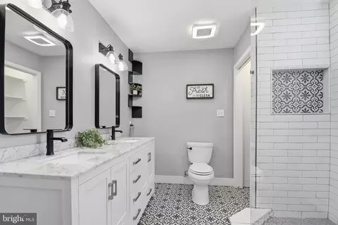 6402 The Pkwy, Alexandria, VA 22310