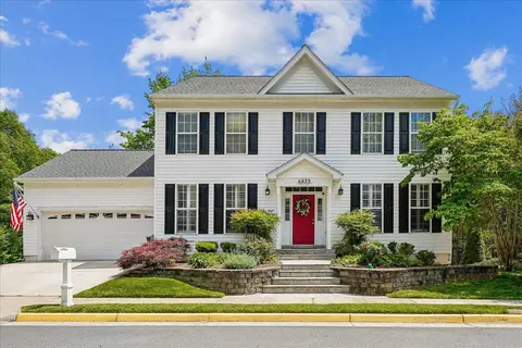 6859 Colonel Taylor Ln, Centreville, VA 20121