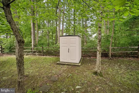 Exterior - 9739 Ironmaster Dr, Burke, VA 22015 photo 13 of 15