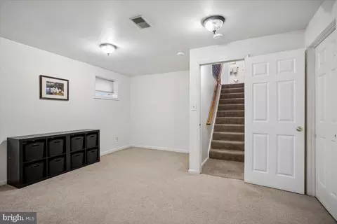 Entry Way - 9739 Ironmaster Dr, Burke, VA 22015 photo 6 of 6