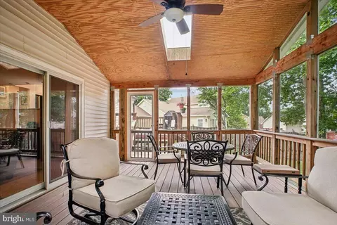 Exterior - 9739 Ironmaster Dr, Burke, VA 22015 photo 6 of 15