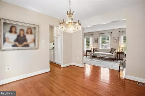 Dining - 9739 Ironmaster Dr, Burke, VA 22015 photo 2 of 2