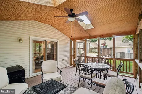 Exterior - 9739 Ironmaster Dr, Burke, VA 22015 photo 7 of 15