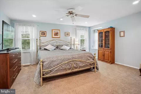 Bedroom - 9739 Ironmaster Dr, Burke, VA 22015 photo 1 of 6