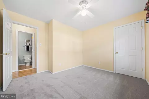 Bedroom - 8522 Fairburn Dr, Springfield, VA 22152 photo 6 of 8