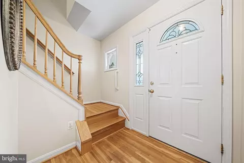 Entry Way - 8522 Fairburn Dr, Springfield, VA 22152 photo 2 of 3