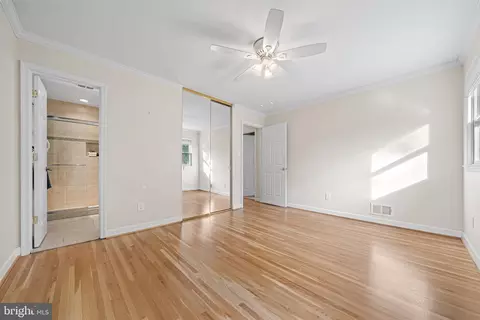Bedroom - 8522 Fairburn Dr, Springfield, VA 22152 photo 2 of 8