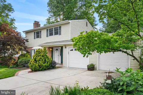 Exterior - 8522 Fairburn Dr, Springfield, VA 22152 photo 10 of 10